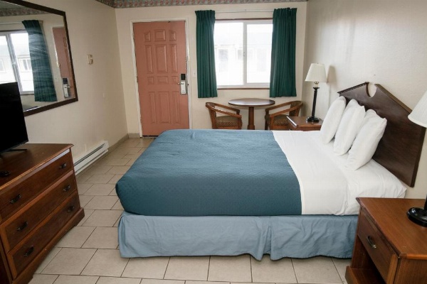 Pacific Inn image 17