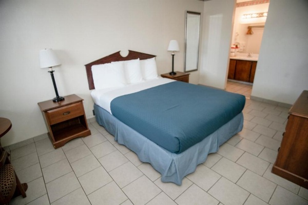 Pacific Inn image 18